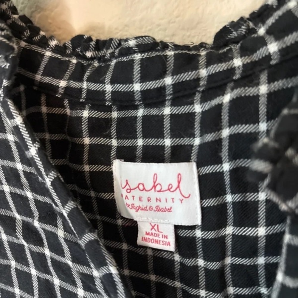 Ingrid & Isabel Black and White Windowpane Tunic Blouse - Picture 3 of 5